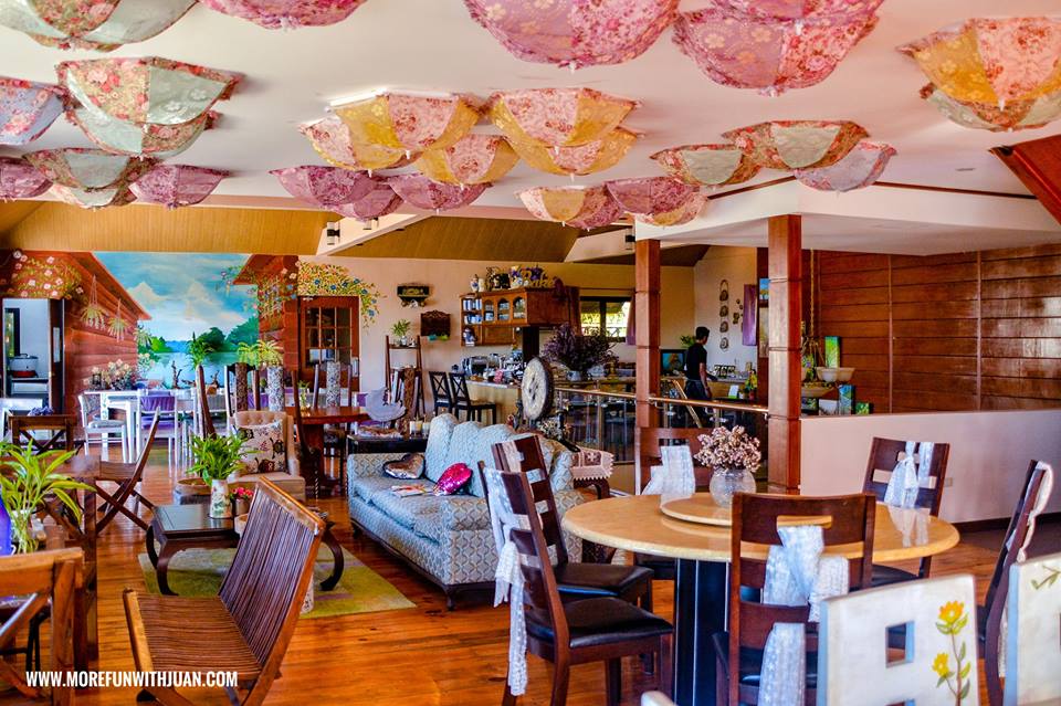 "Wow!" Our eyes got wider upon our entrance to Tavern. Looking outside, you won't expect so much. But once you get in there, it will take you to a different place!